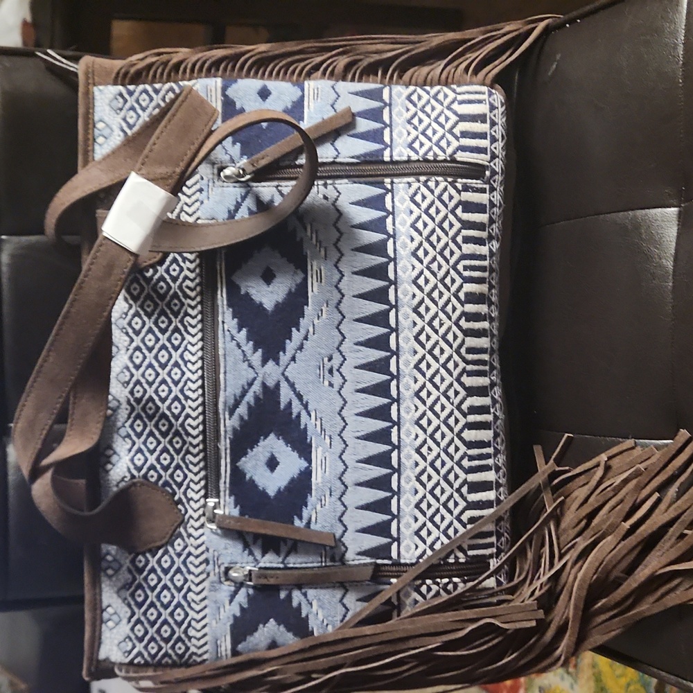 Ariat tribal print bag nwot - Picture 4 of 10